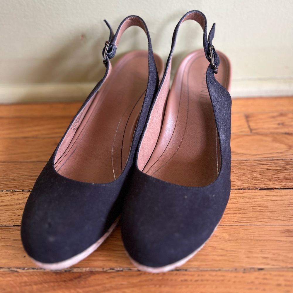 Vionic wedge sling-backs, size 8.5